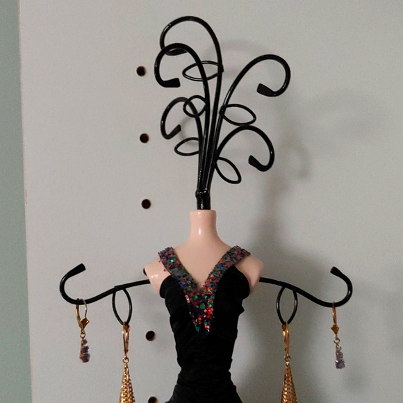 Lady in Black Dress Jewelry Organizer / Hanger - Picture 3 of 4